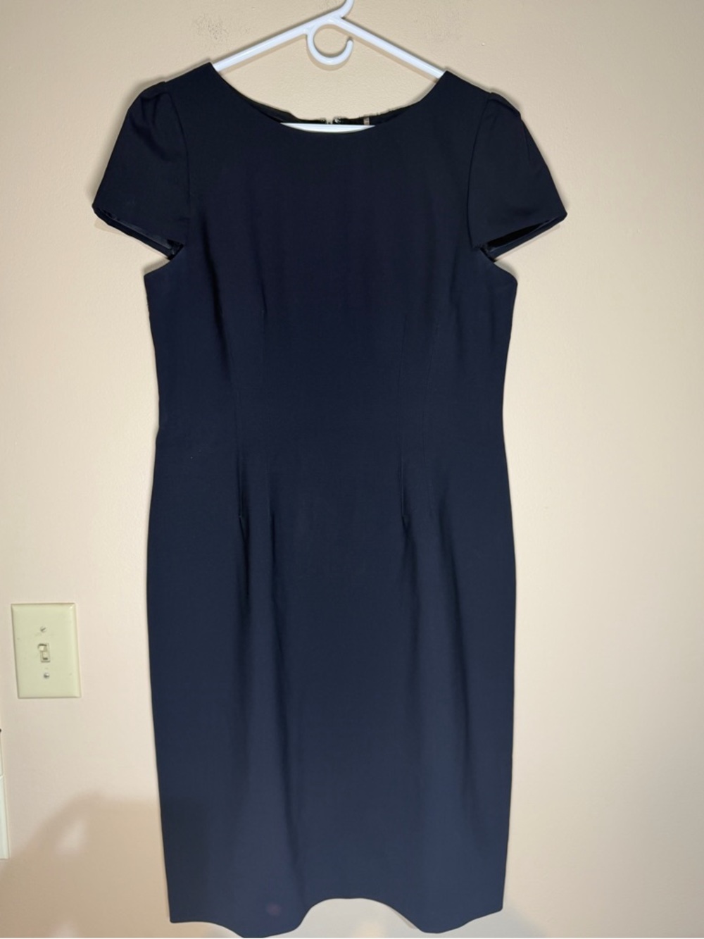 Elie Tahari Short Sleeve Lolly Dress Sheath Dress Virgin Wool